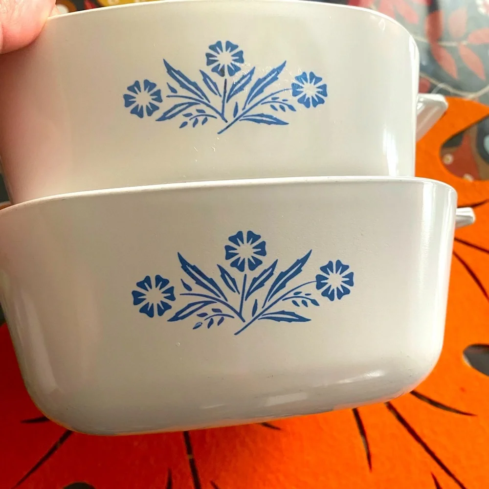 2 Vintage Corningware BLUE CORNFLOWER pots - Picture 3 of 11